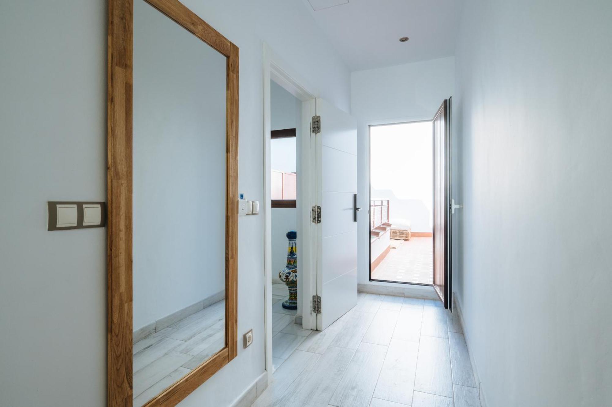 Apartamentos "El Escondite De Triana" Seville Luaran gambar