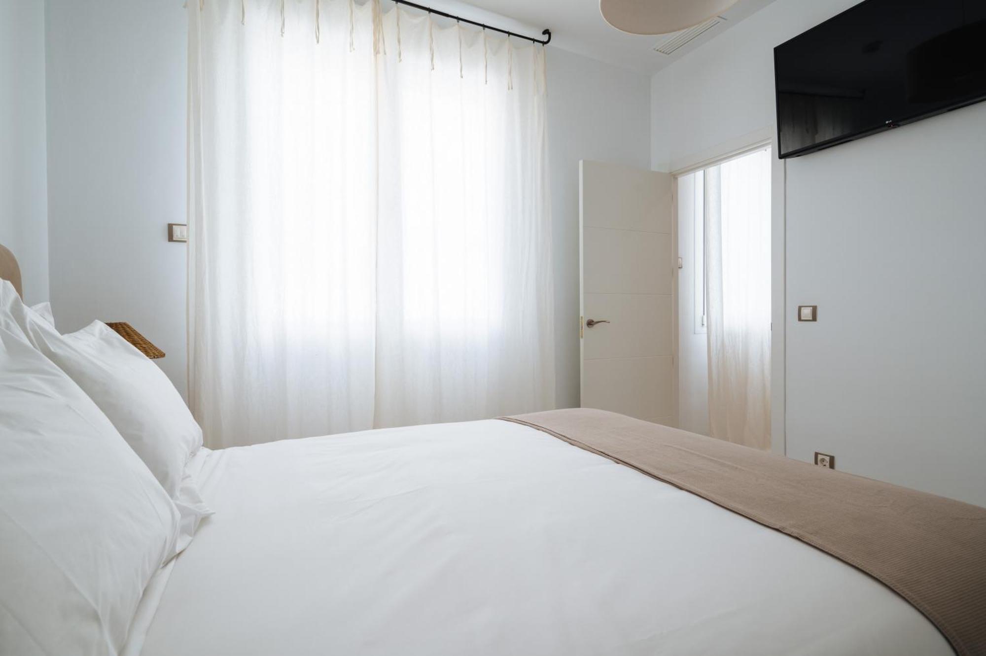 Apartamentos "El Escondite De Triana" Seville Luaran gambar