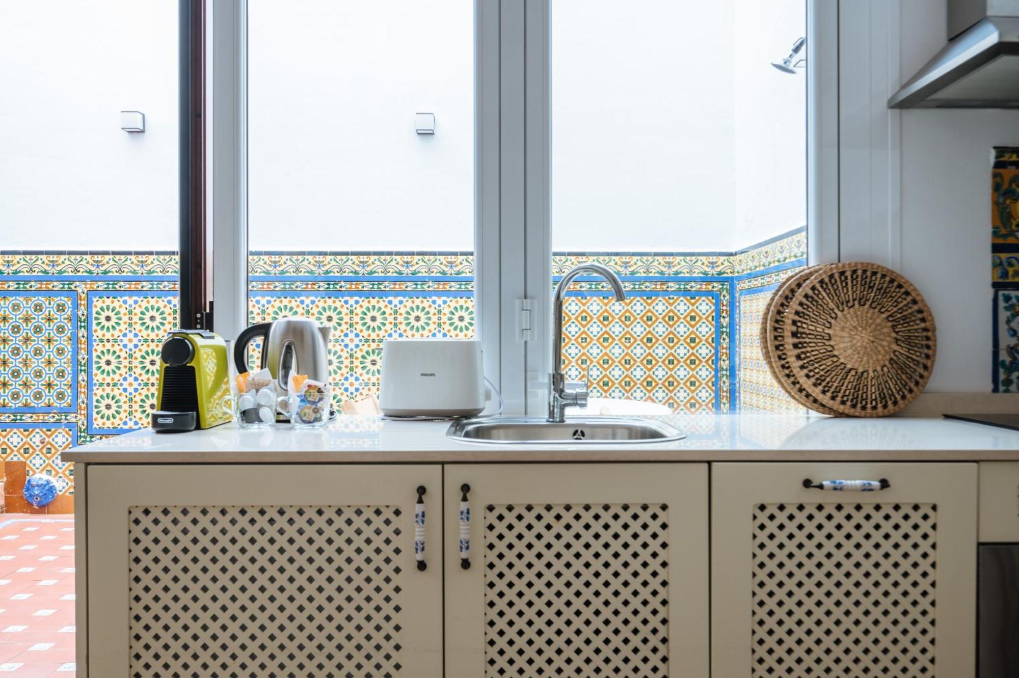 Apartamentos "El Escondite De Triana" Seville Luaran gambar