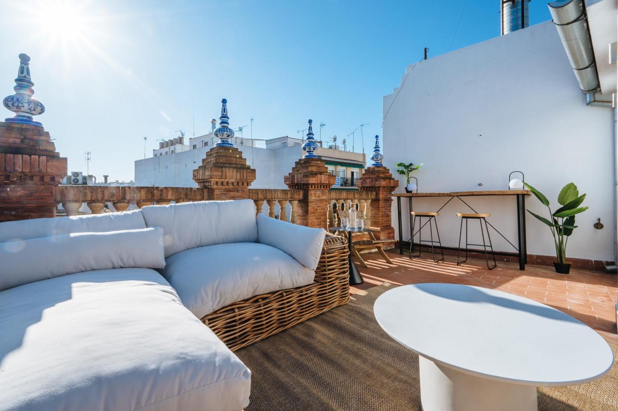Apartamentos "El Escondite De Triana" Seville Luaran gambar