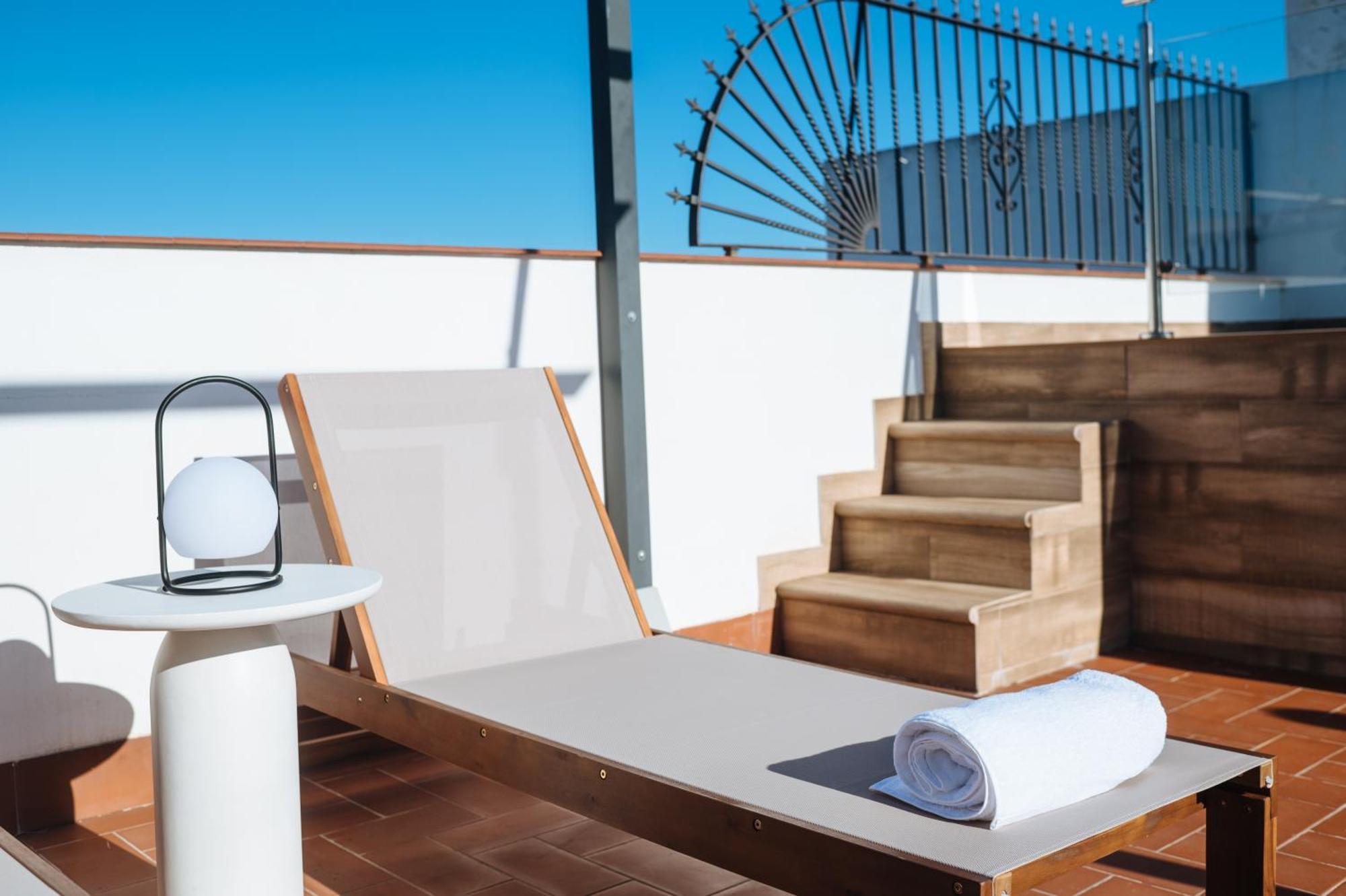 Apartamentos "El Escondite De Triana" Seville Luaran gambar