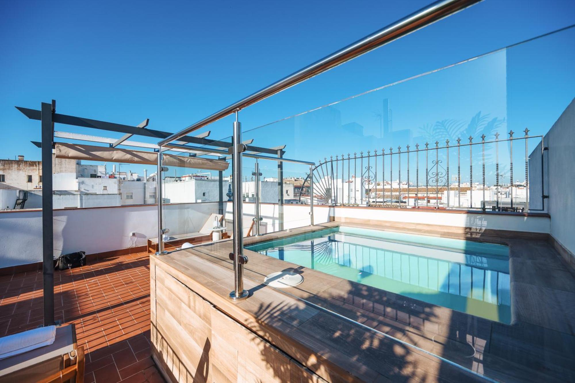 Apartamentos "El Escondite De Triana" Seville Luaran gambar